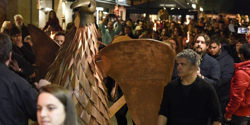 El Gall ha baixat del cimbori per prendre el poder de la ciutat. FOTO: Bernat Millet