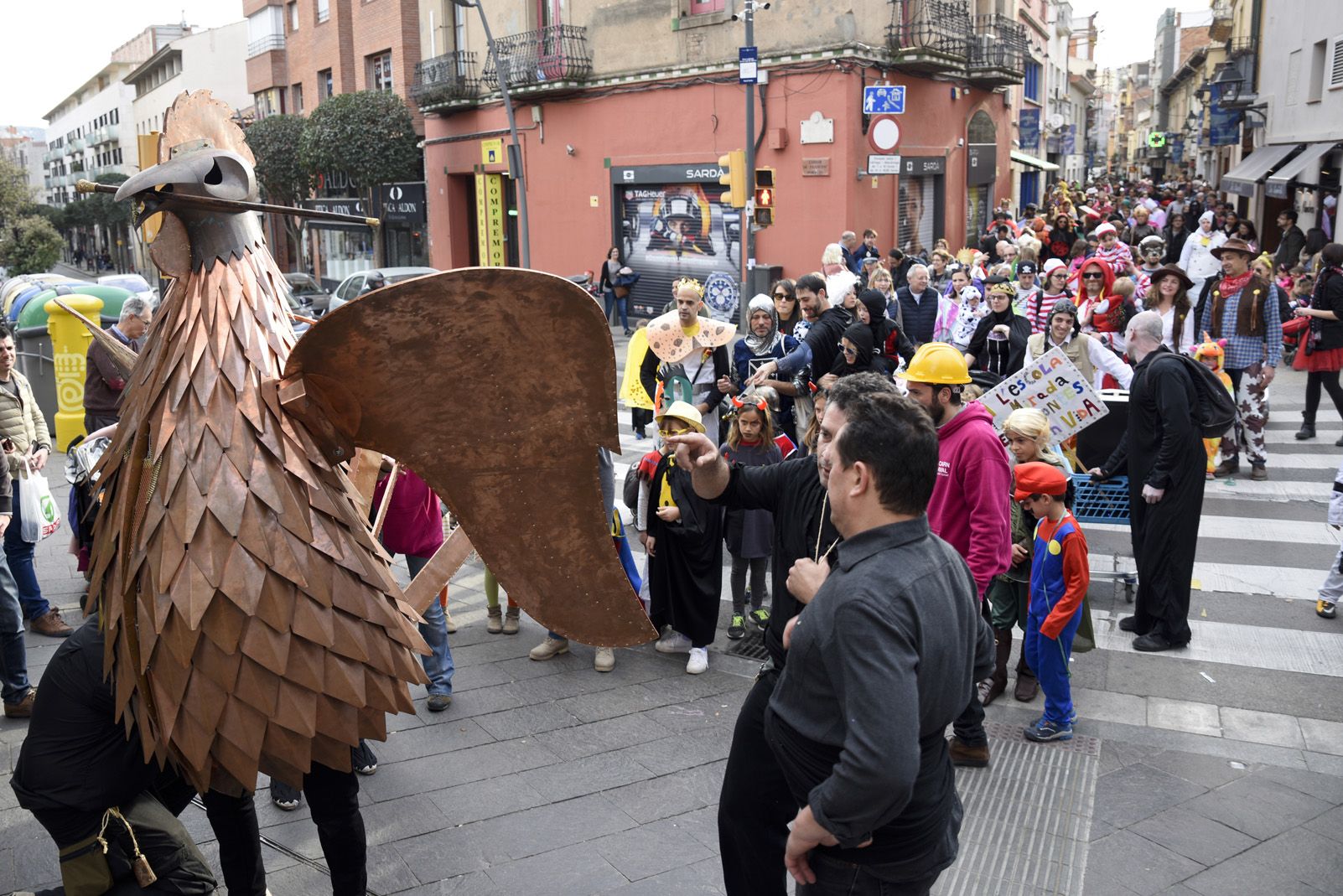 Rua de comparses del Carnaval Infantil. Foto: Bernat Millet.