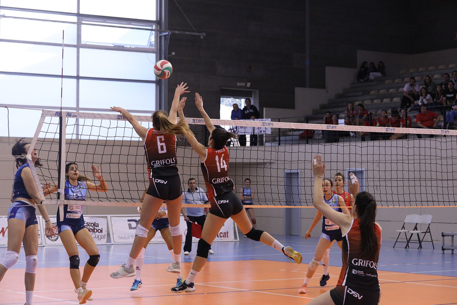 Lliga de Voleibol: DVS Sant Cugat-Cajasol Juvasa Voley. Foto: Lali Álvarez