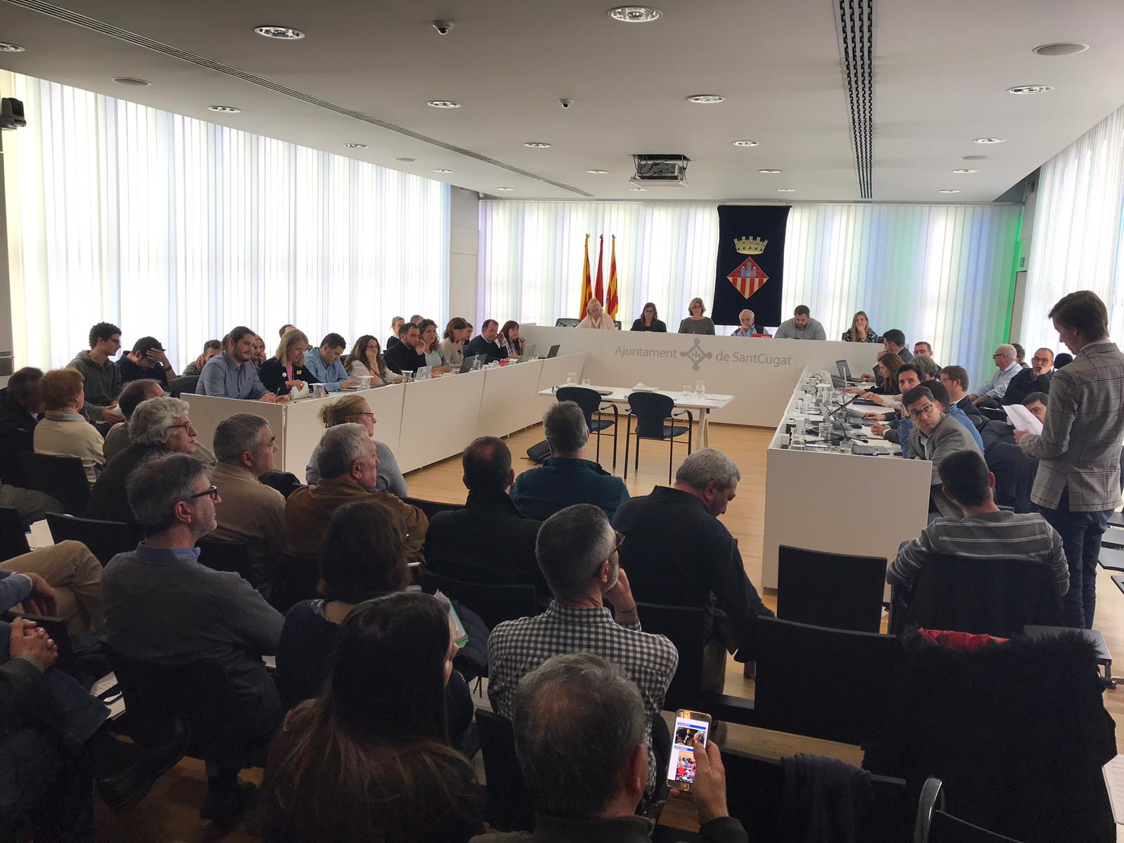 Moment del torn de participació ciutadana. FOTO: TOT Sant Cugat
