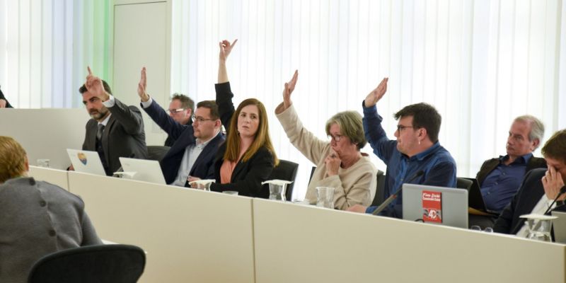 Moment del ple municipal del mes de març. FOTO: Bernat Millet