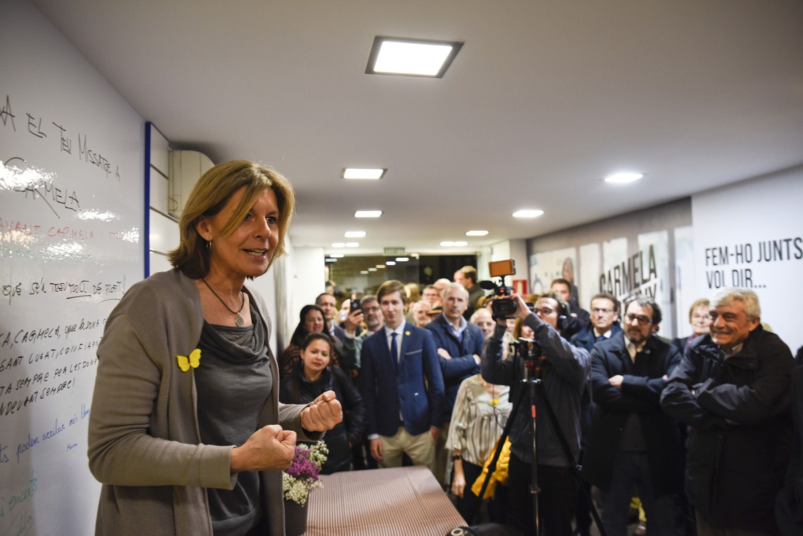 junts per Sant Cugat, amb Carmela Fortuny al capdavant, estrena local al carrer de Valldoreix. FOTO: Bernat Millet