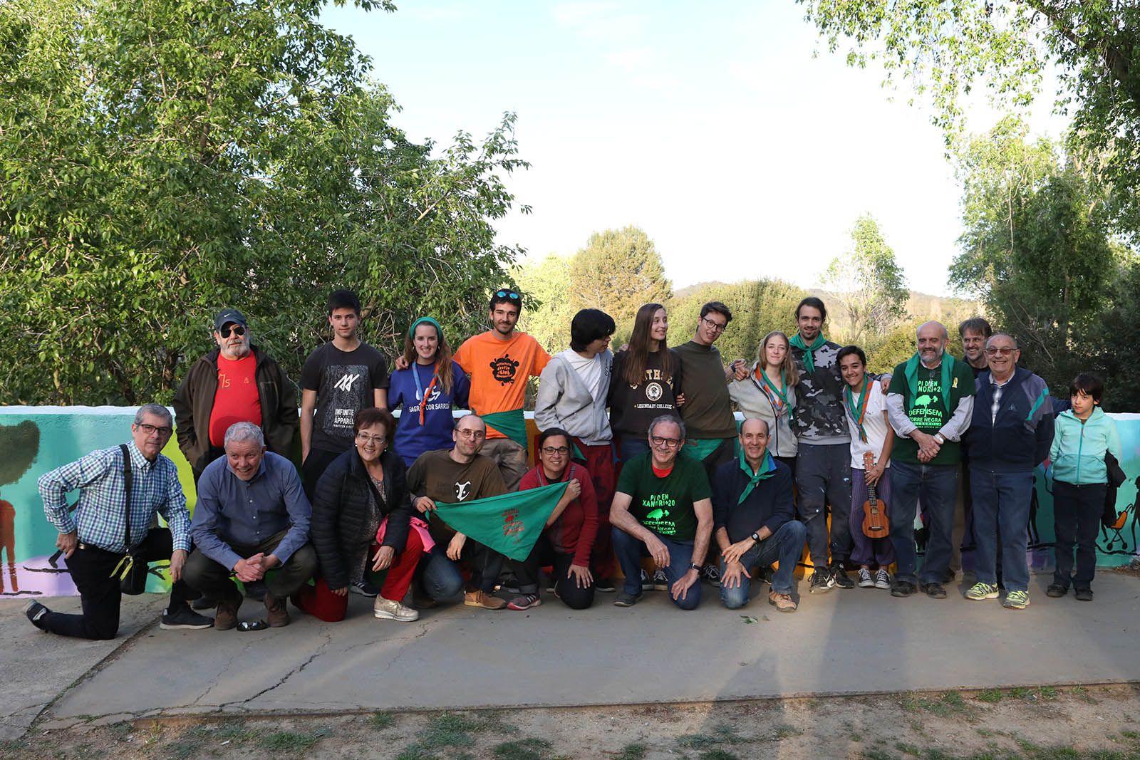 Inauguració del mural al Pi d'en Xandri. Foto: Lali Álvarez