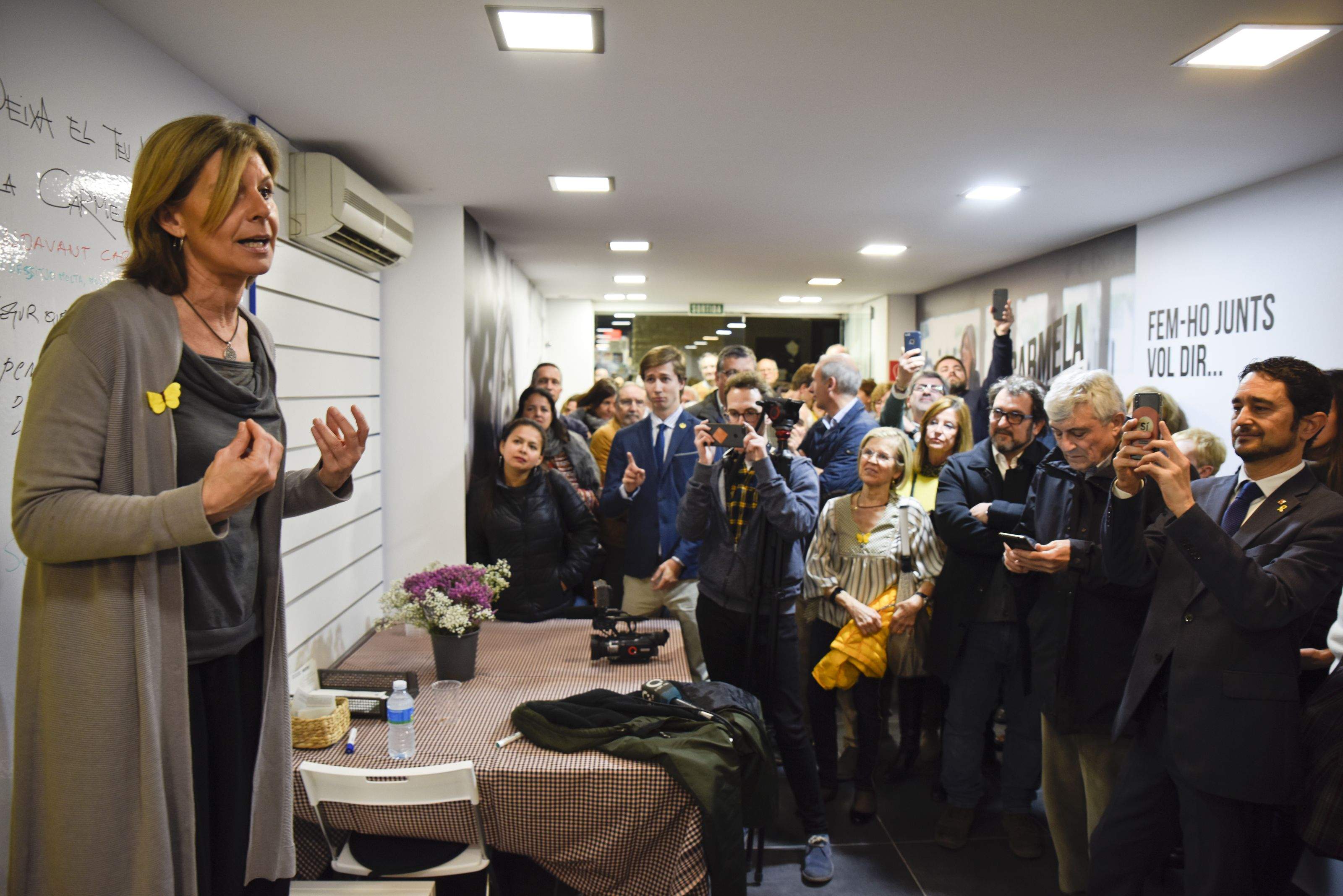 L'alcaldessa de Sant Cugat, Carmela Fortuny, durant la presentació del local de Junts per Sant Cugat. FOTO: Bernat Millet