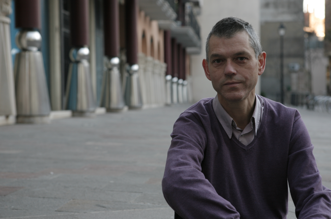 El poeta santcugatenc Lluís Calvo. FOTO: Artur Ribera