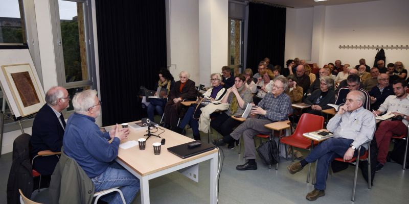 La presentació de la revista Gausac s'ha fet a la Casa de Cultura. FOTO: Bernat Millet