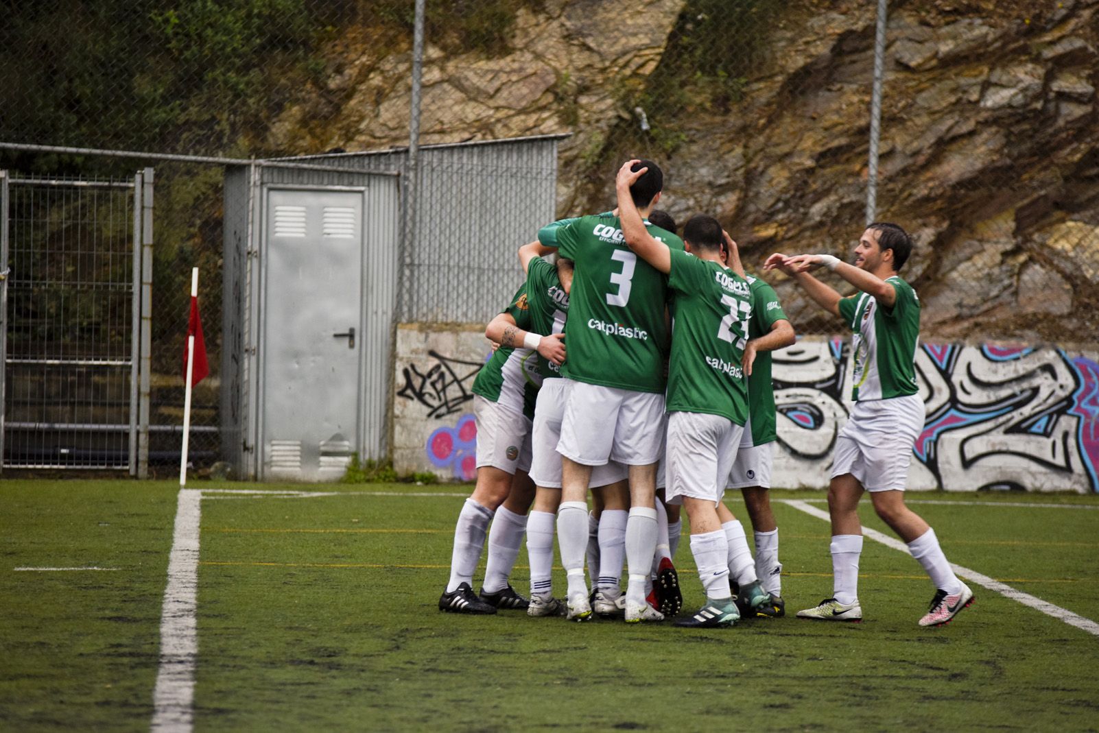 Partit de lliga de futbol masculí Valldoreix FC CP Sarrià. Foto: Bernat Millet.