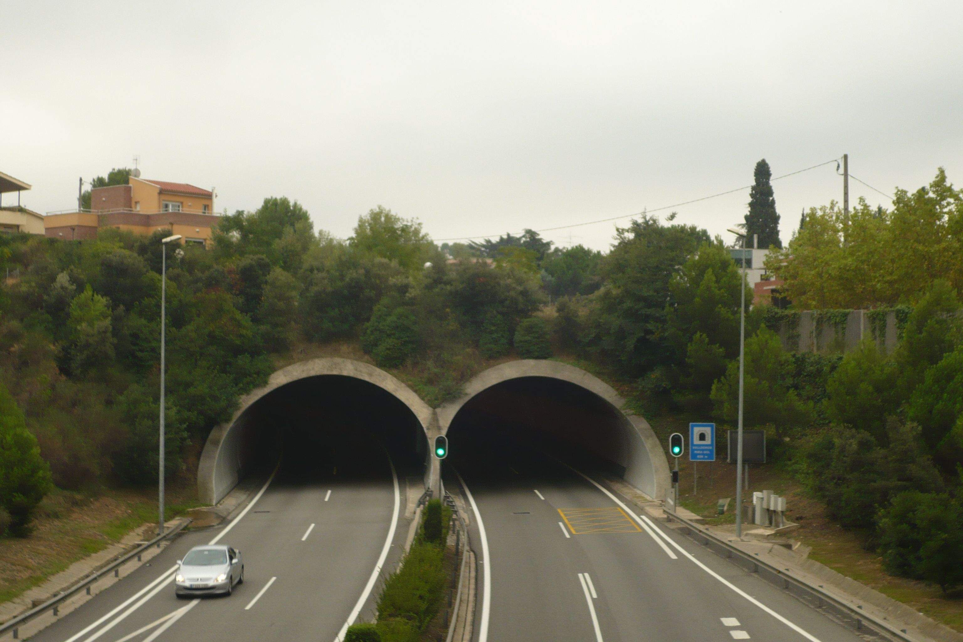 La plataforma vol aconseguir connectar Barcelona i el Vallès amb una xarxa ciclable pels túnels de Vallvidrera. FOTO: Arxiu
