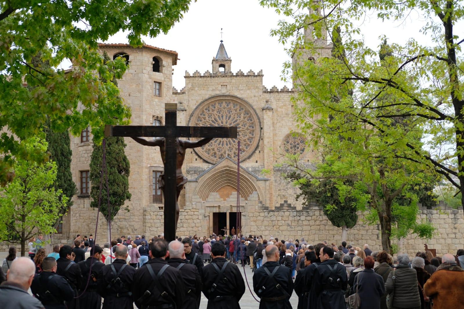 El Via Crucis ha recorregut els carrers del centre de Sant Cugat. FOTO: Àlex Gómez