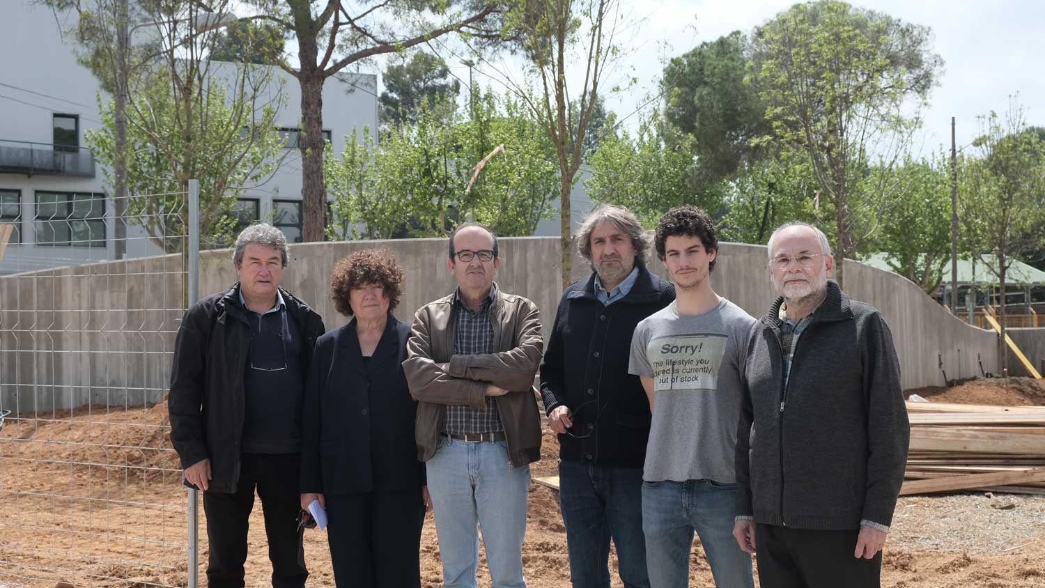 L'equip de Guanyem Valldoreix davant del pàrquing. FOTO: Cedida