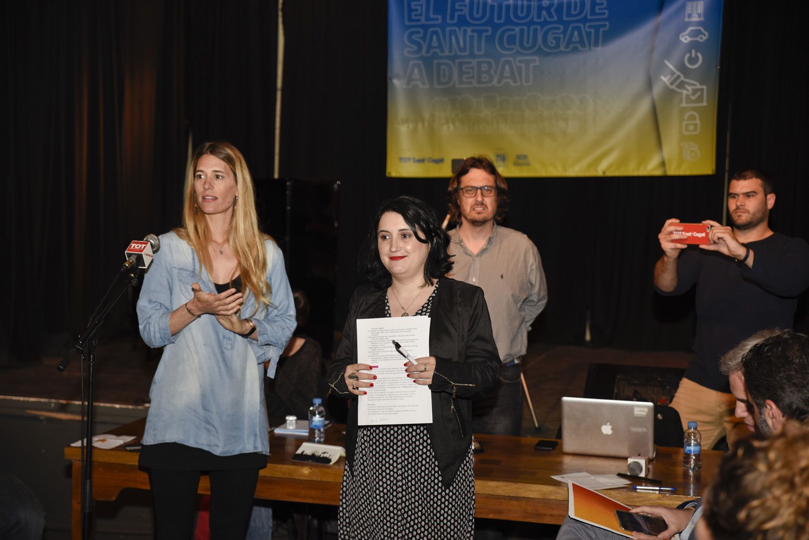 Debat electoral sobre seguretat mobilitat. Foto: Bernat Millet.