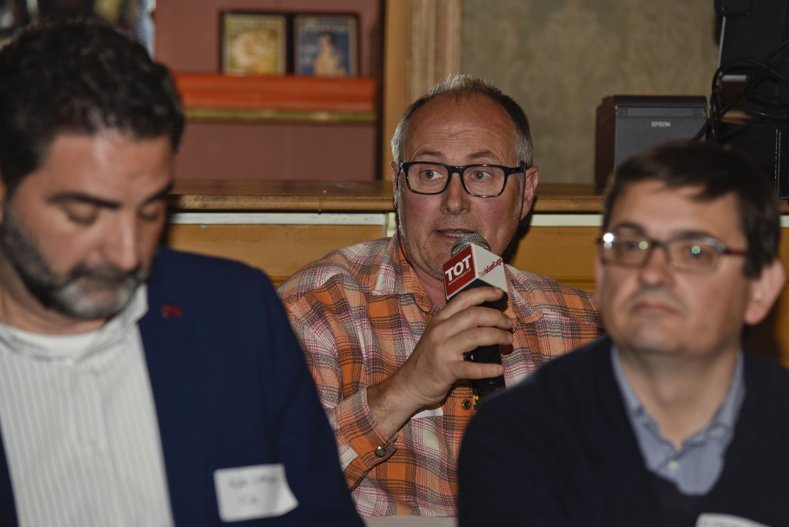 Debat electoral sobre seguretat mobilitat. Foto: Bernat Millet.