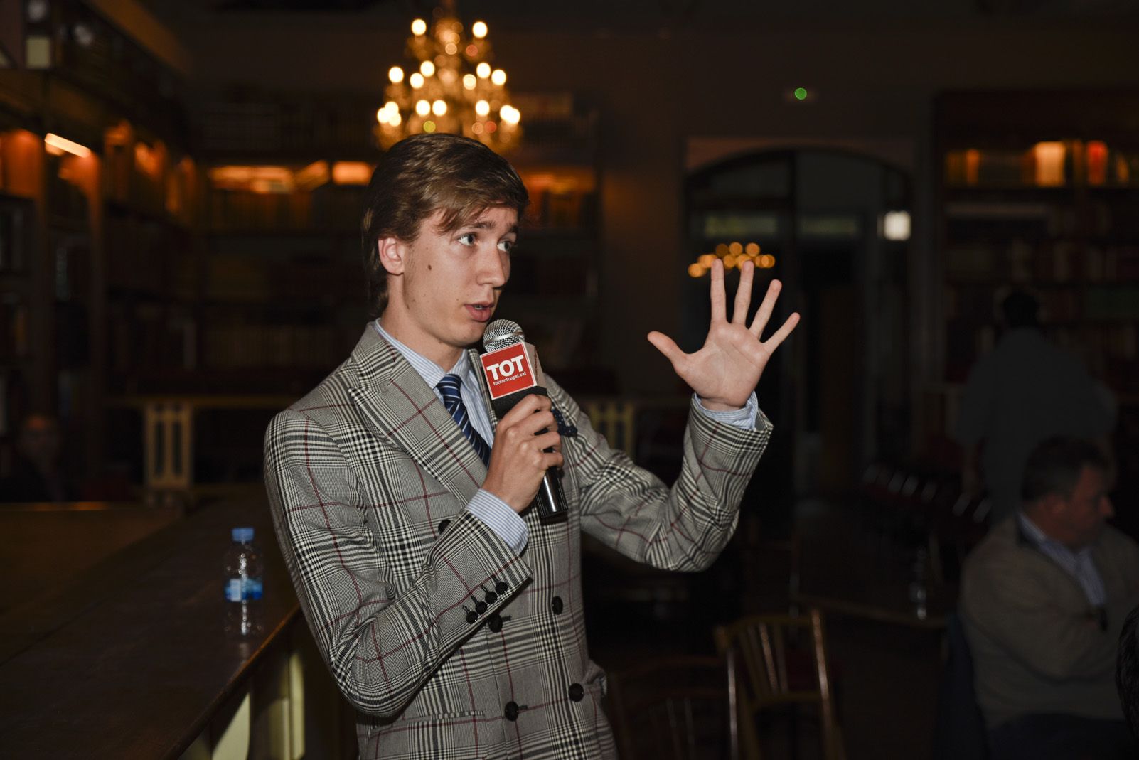 Debat electoral sobre seguretat mobilitat. Foto: Bernat Millet.