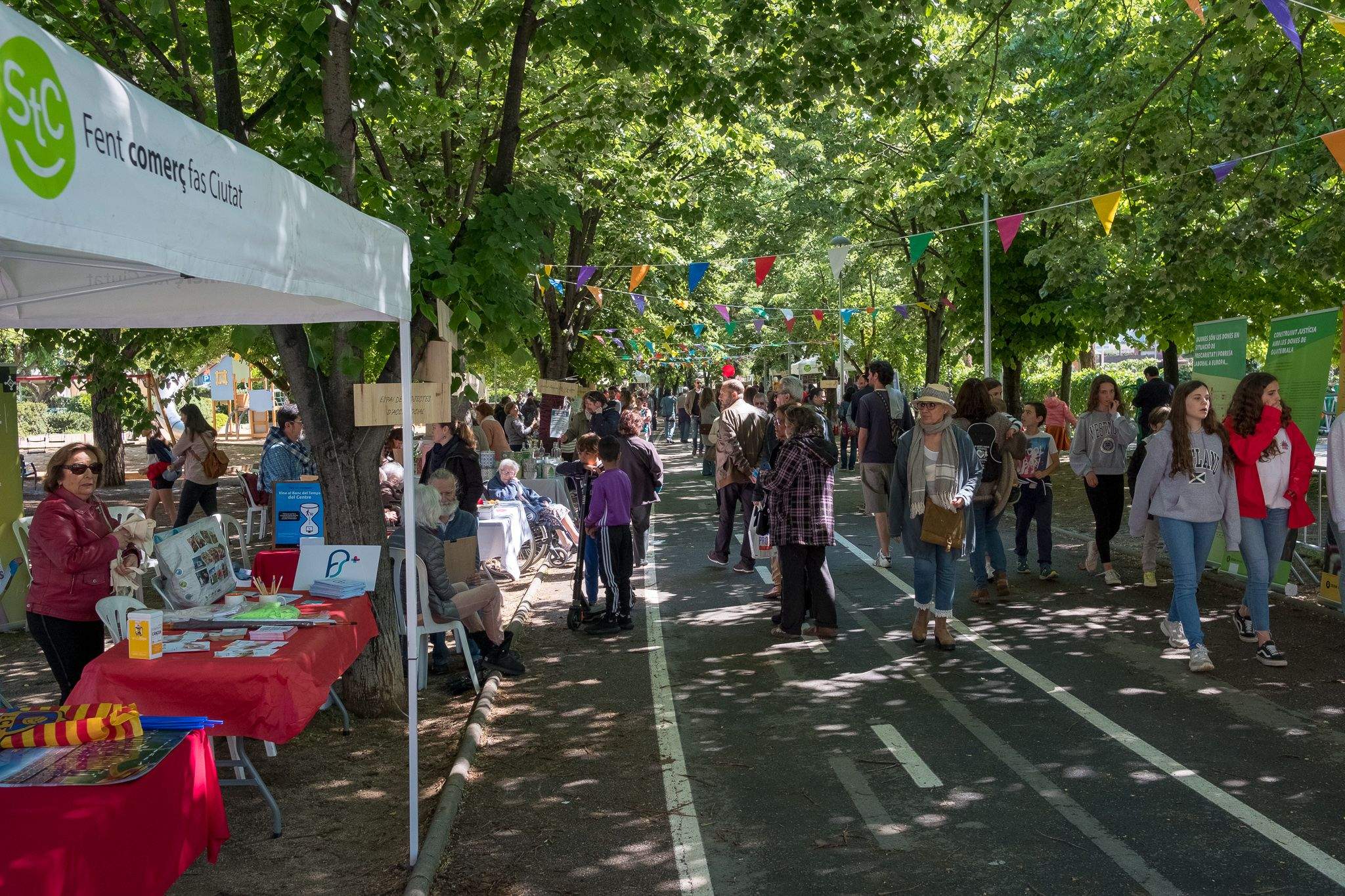 Jornada "Fem barri!" al barri del Monestir-Sant Francesc. FOTO: Ale Gómez