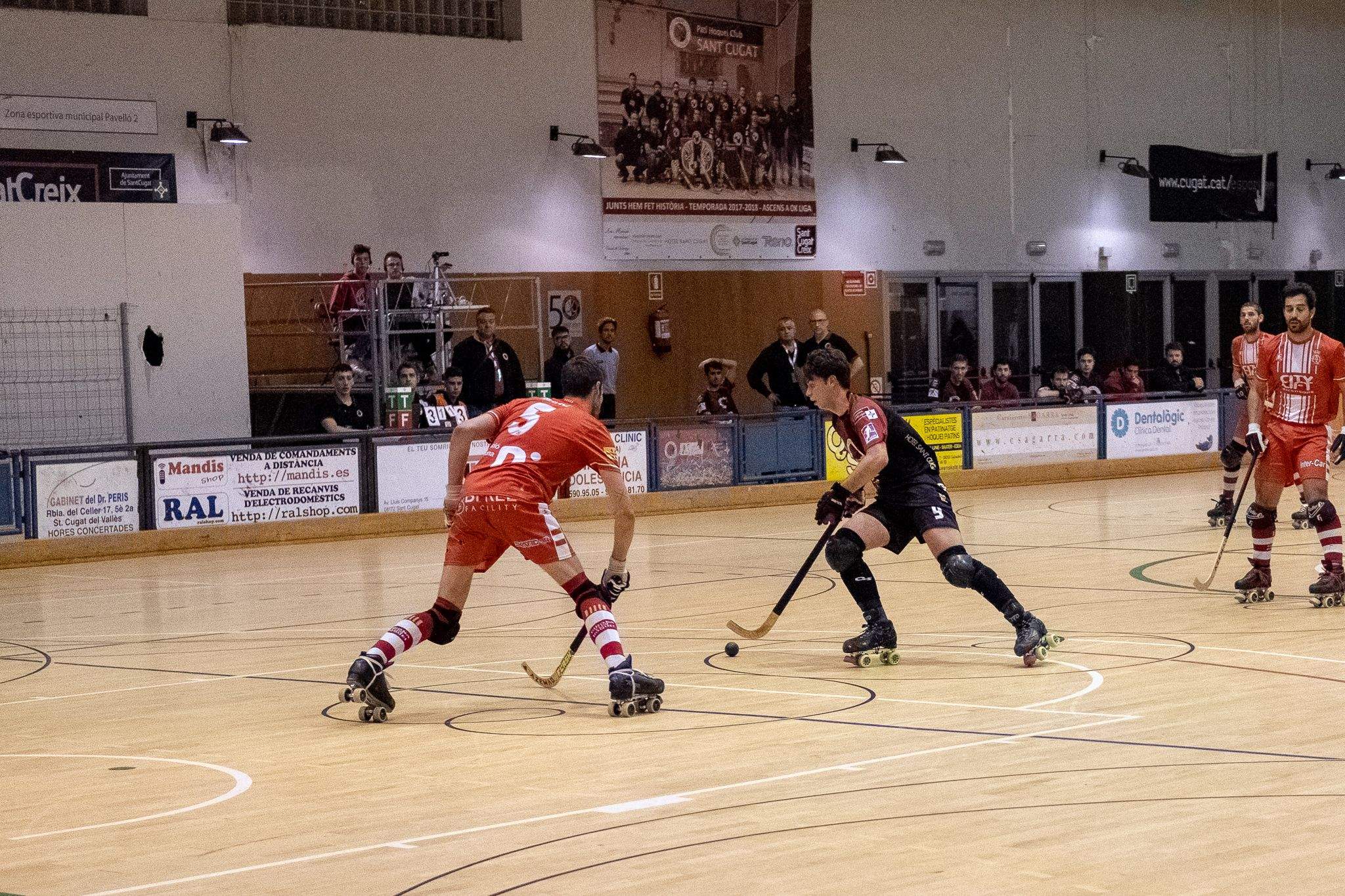 Pas enorme del PHC Sant Cugat per seguir a l'OK Lliga. FOTO: Ale Gómez.