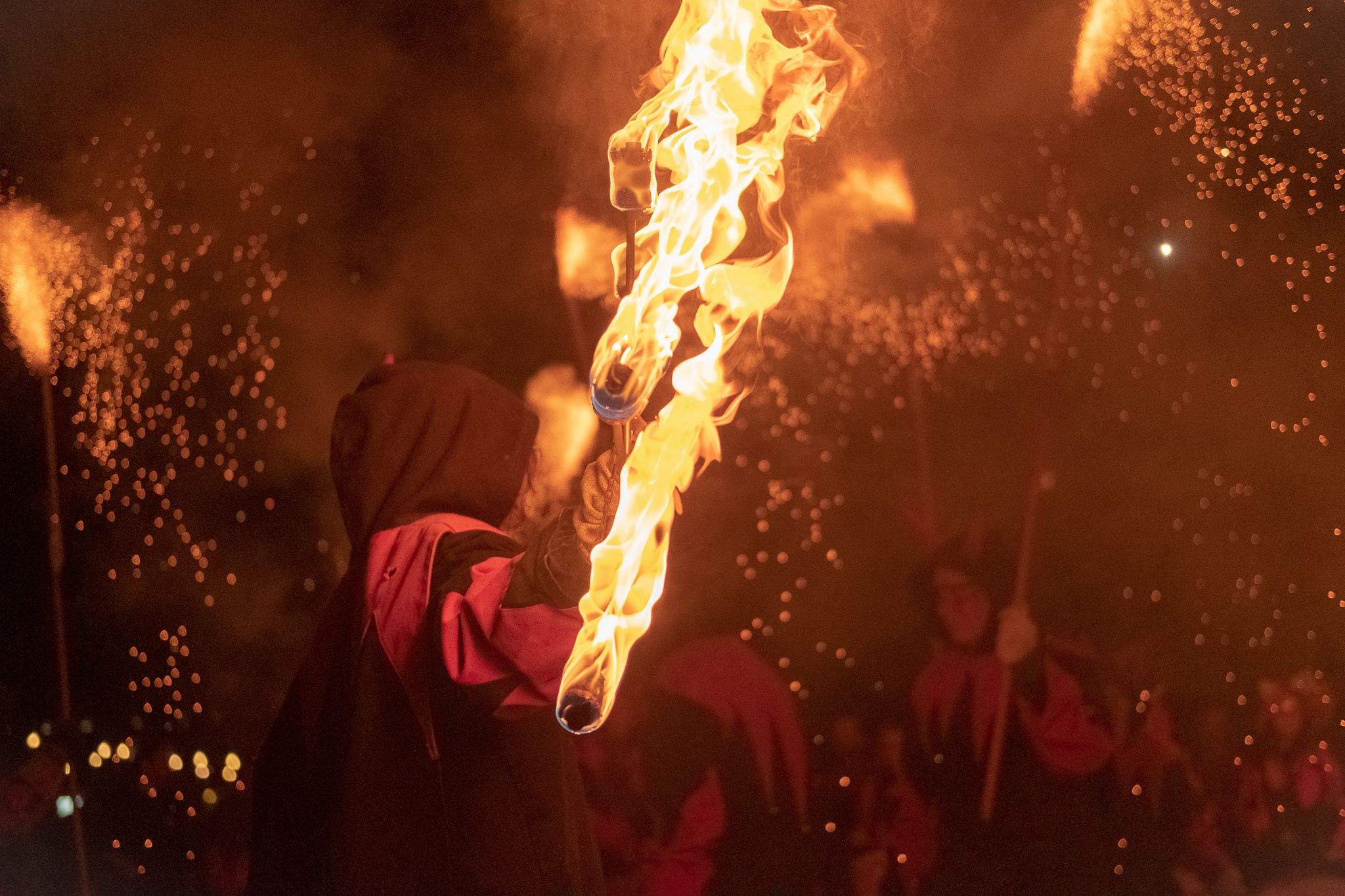 El correfocs al parc Ramón Barnils. FOTO: Ale Gómez