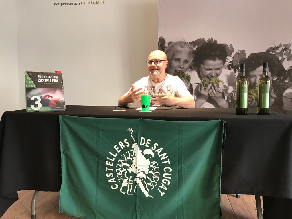 Xavier Brotons presenta l'Enciclopèdia Castellera a Sant Cugat. FOTO: C.Caballé