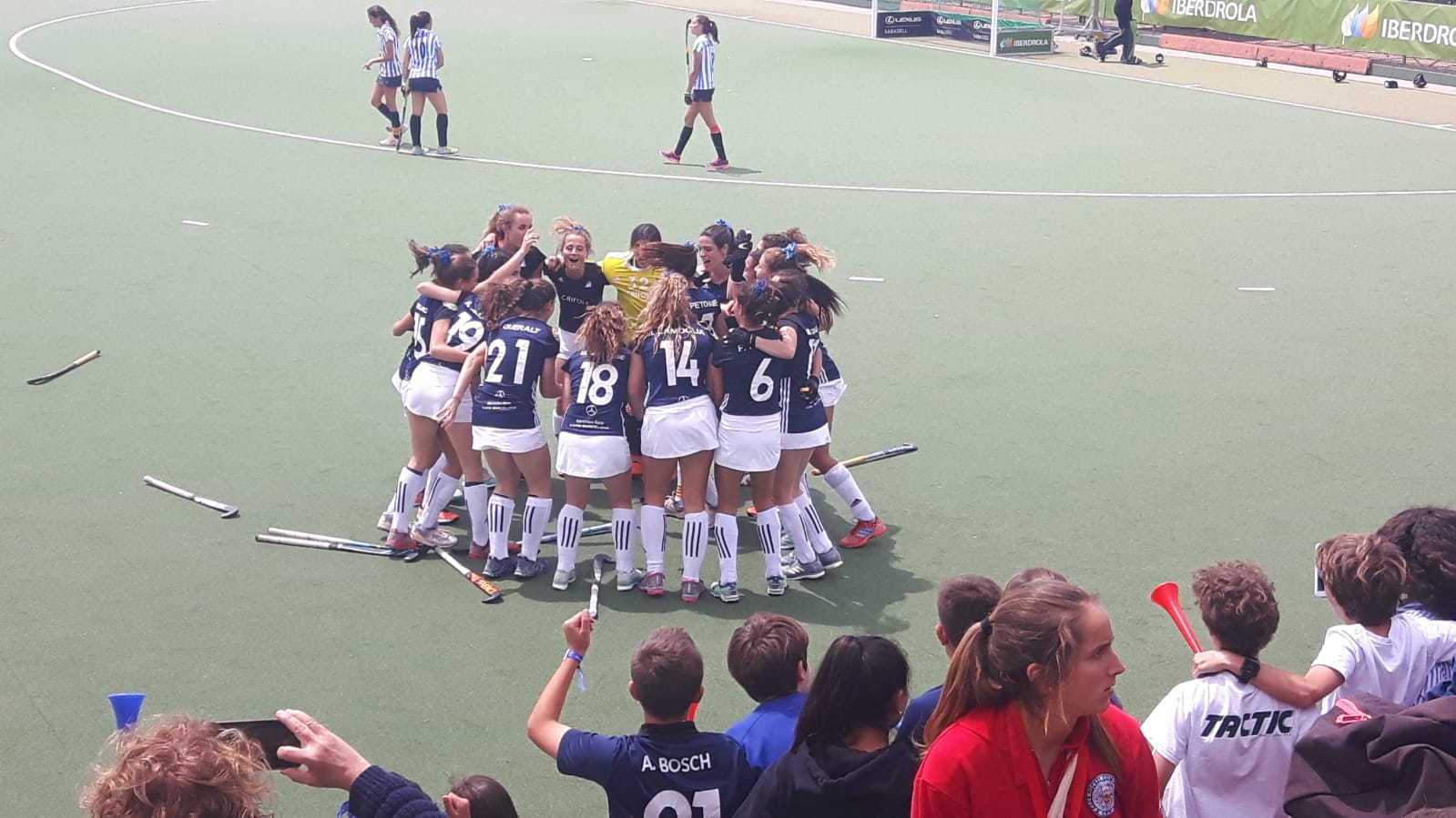 Moment de la celebració, rotllana de finalistes. FOTO: Pol Langa Sebastià.