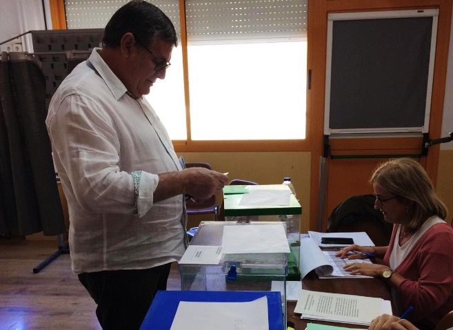 Josep Puig (Junts Per Valldoreix), votant.