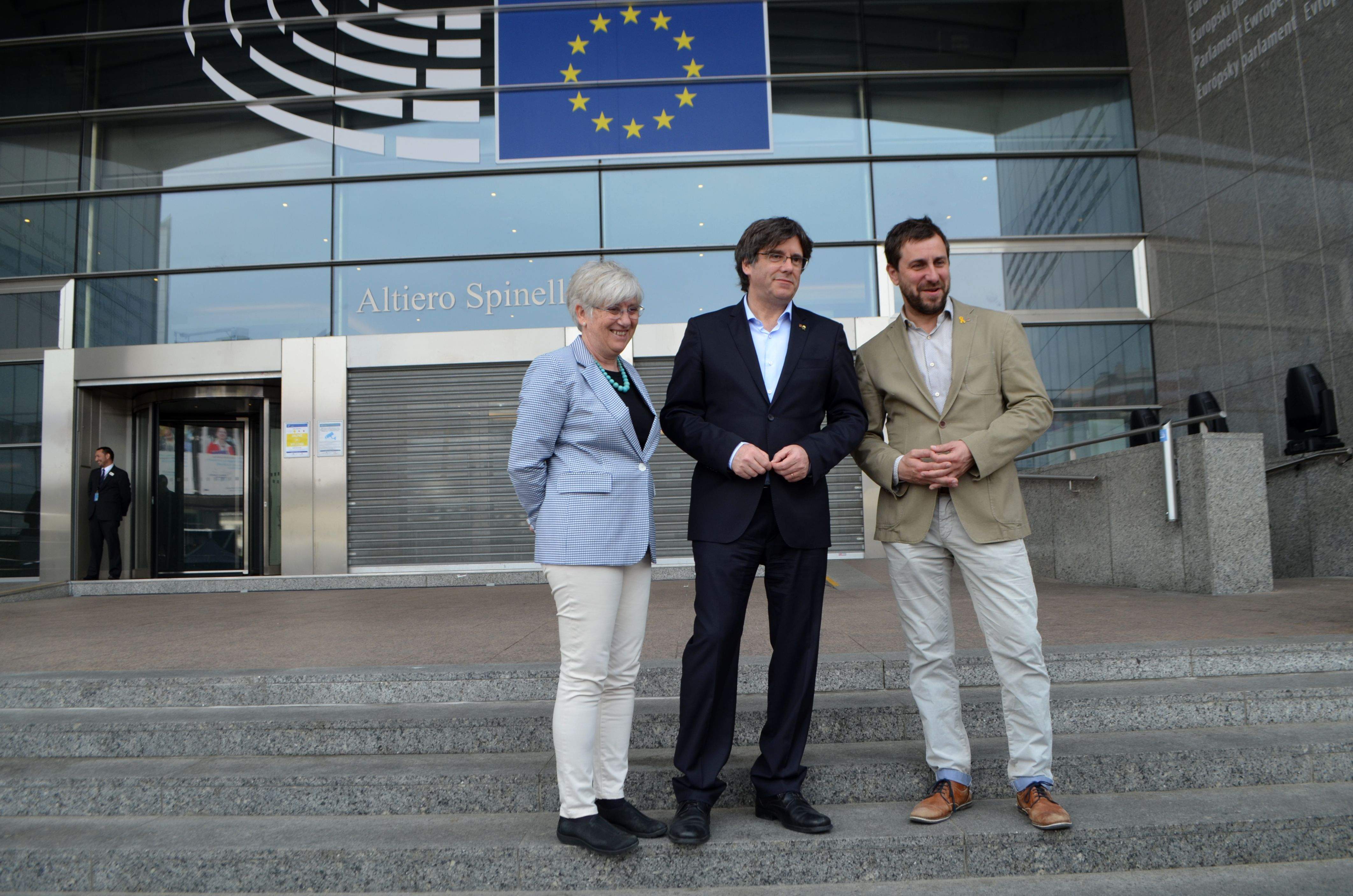 Clara Ponsatí, Carles Puigdemont i Toni Comín FOTO: ACN