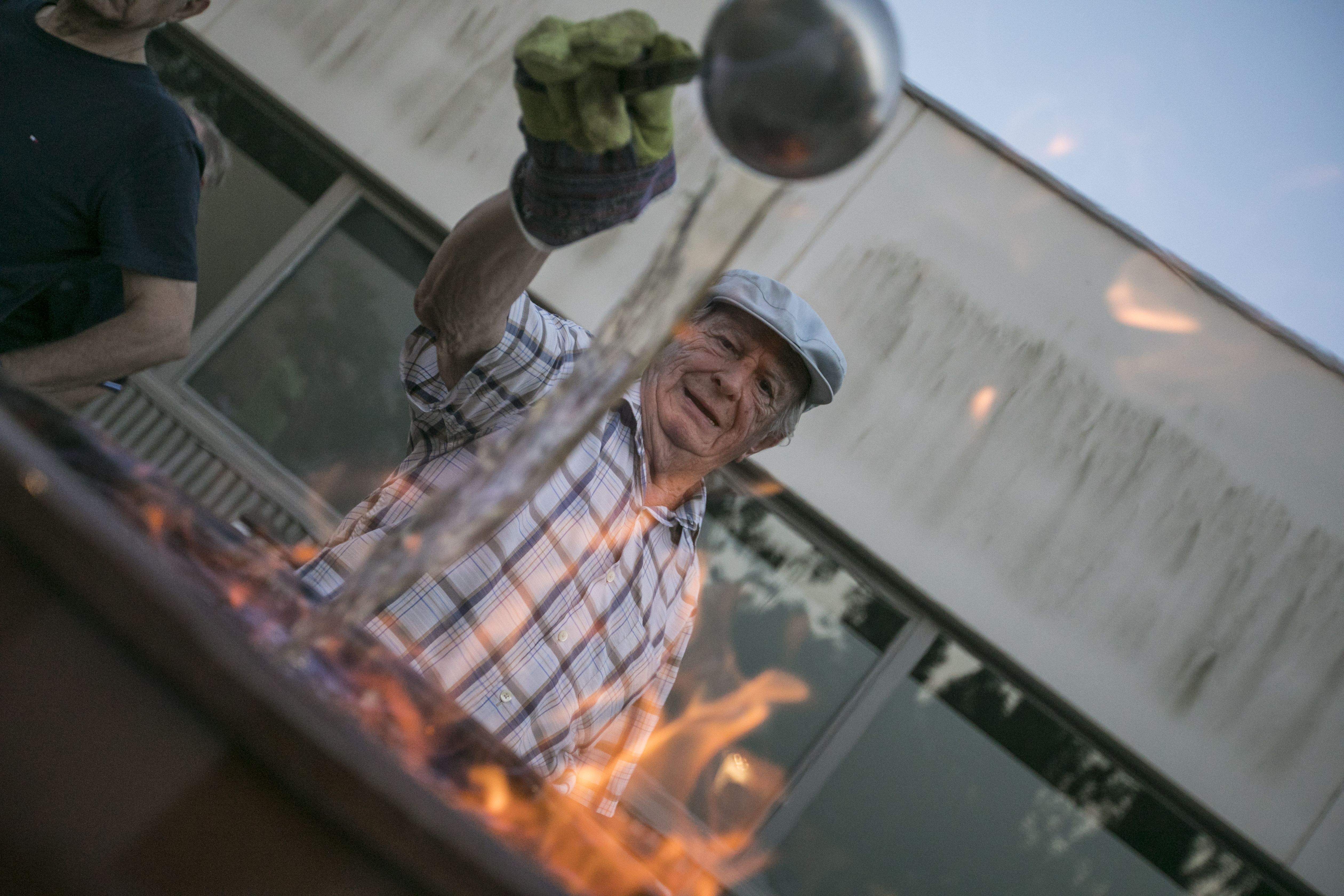 No hi faltarà el rom cremat, tast habitual en aquestes vetllades FOTO: Cedida