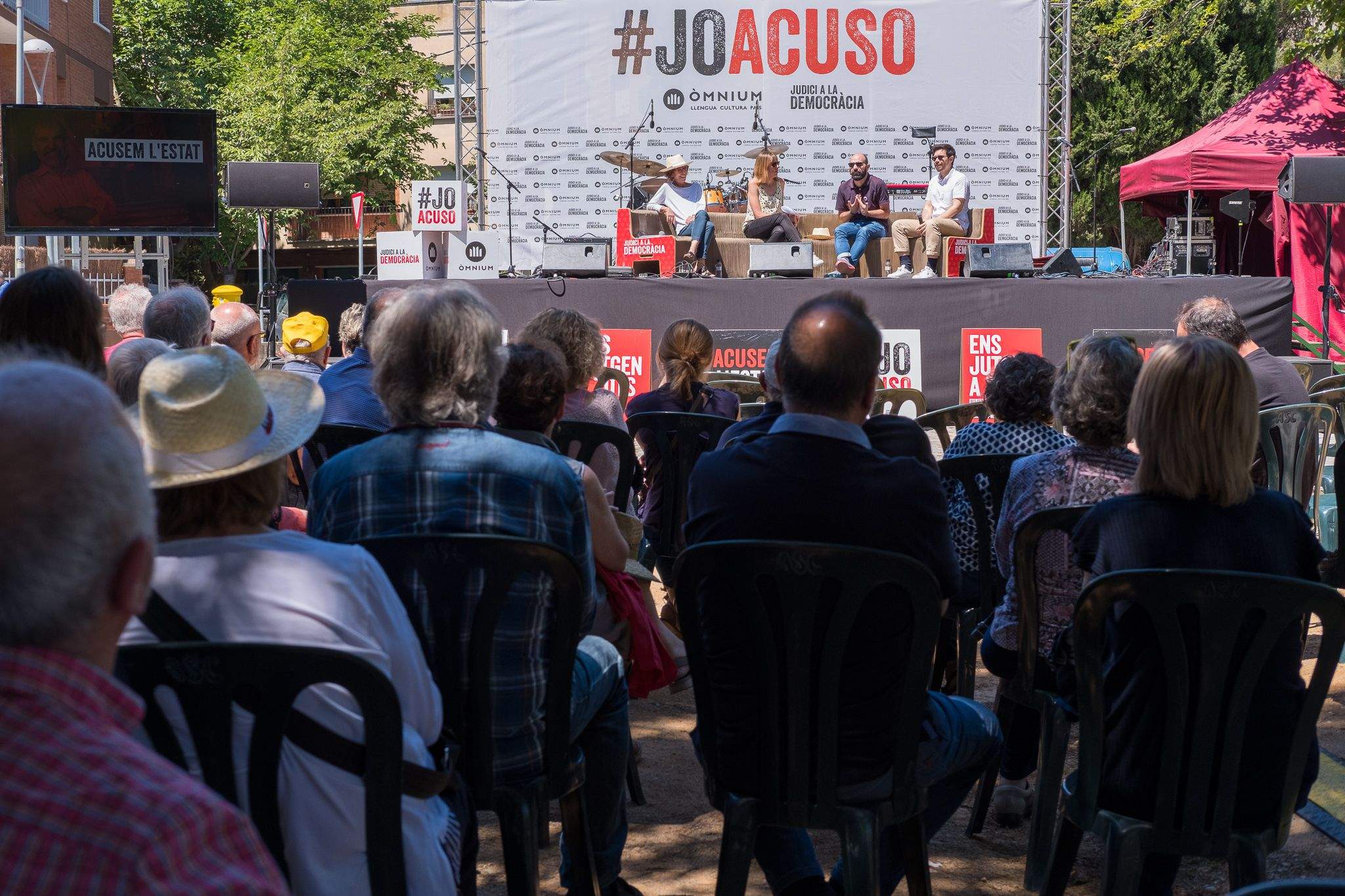 Botifarrada reivindicativa d'Òmnium Cultural a Sant Cugat. FOTO: Ale Gómez