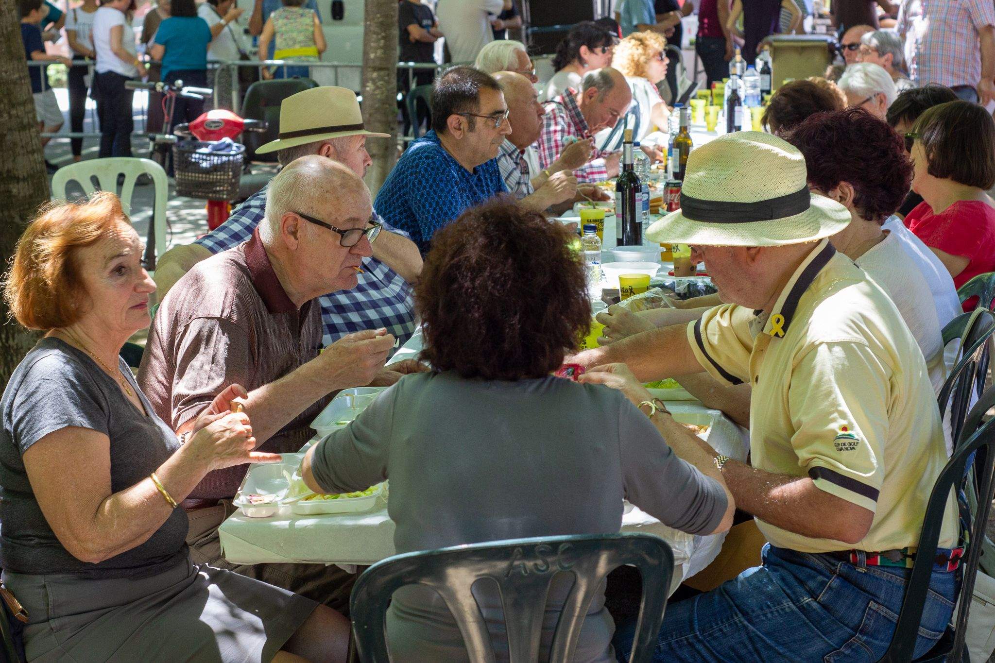 Botifarrada reivindicativa d'Òmnium Cultural a Sant Cugat. FOTO: Ale Gómez