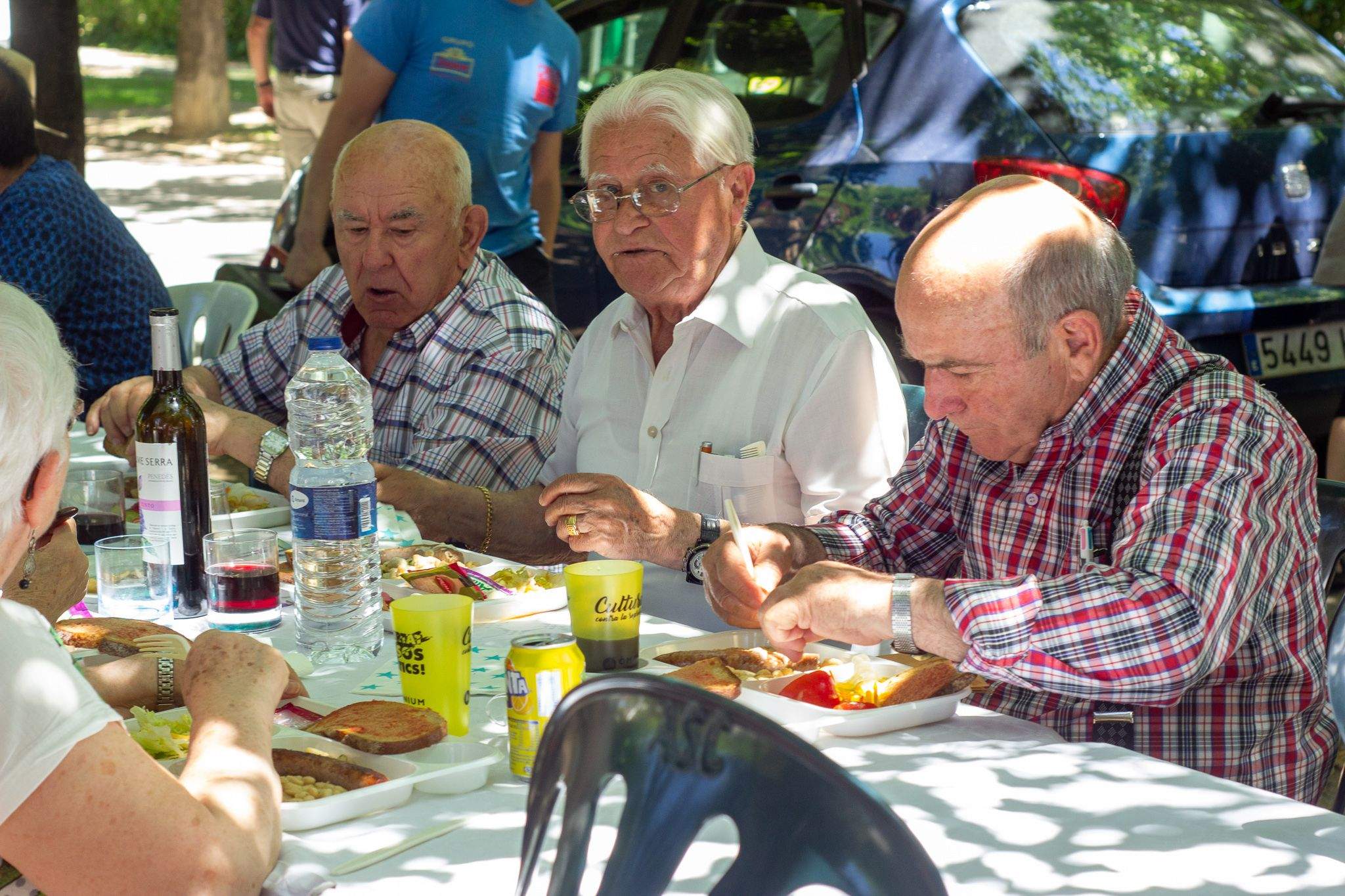 Botifarrada reivindicativa d'Òmnium Cultural a Sant Cugat. FOTO: Ale Gómez