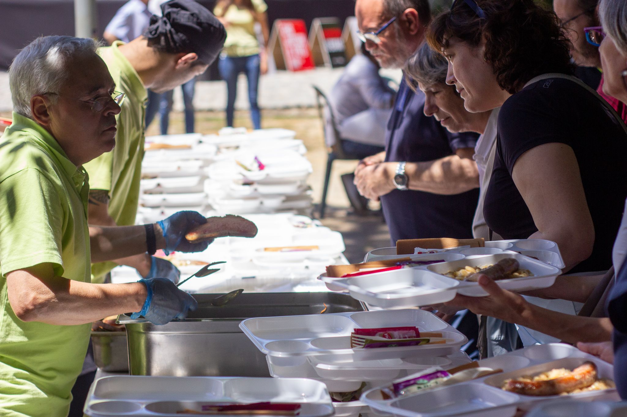 Botifarrada reivindicativa d'Òmnium Cultural a Sant Cugat. FOTO: Ale Gómez