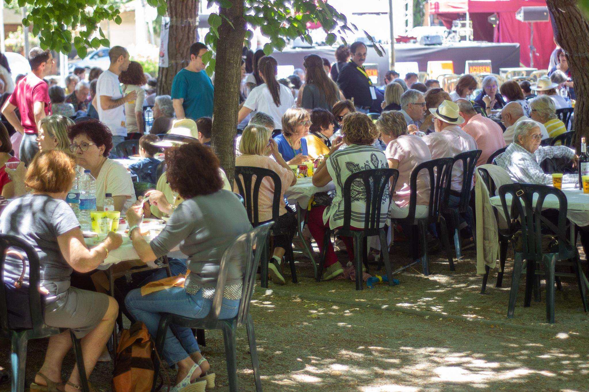 Botifarrada reivindicativa d'Òmnium Cultural a Sant Cugat. FOTO: Ale Gómez