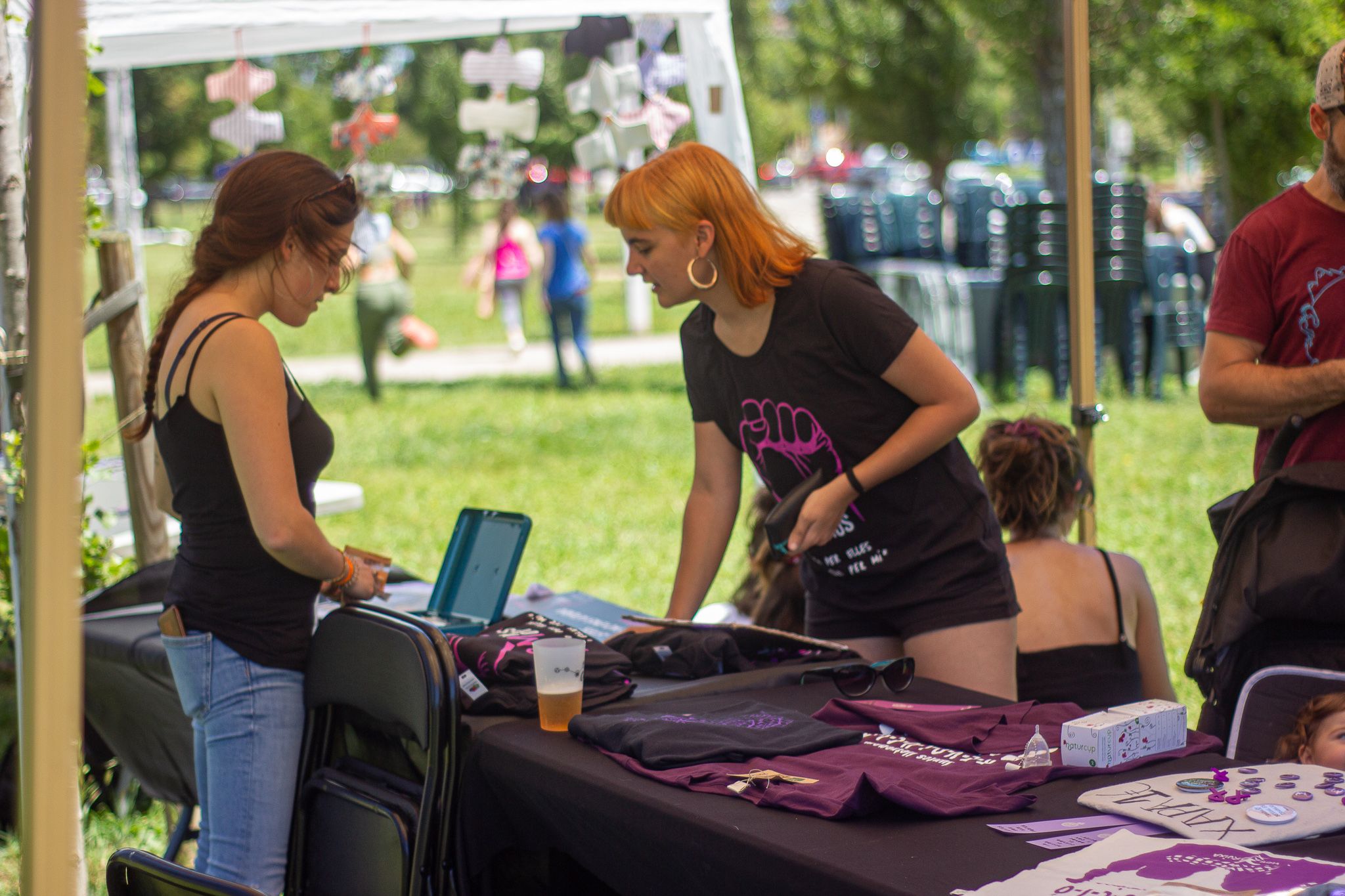 4a Jornada Feminista a Sant Cugat, paella i música. FOTO: Ale Gómez