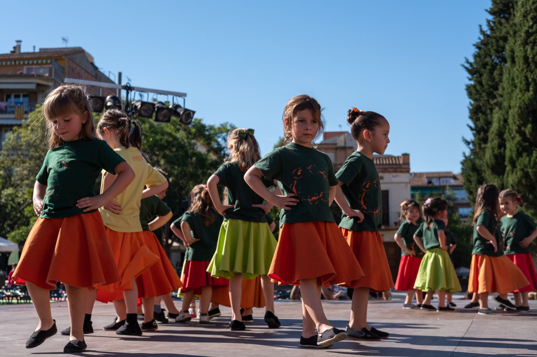 L'Esbart a la plaça d'Octavià amb l'Andança a Plaça. FOTO: Ale Gómez