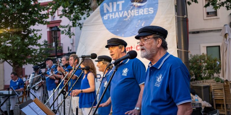 Els Nois de l'Eixida a la Cantada d'havaneres del TOT Sant Cugat. FOTO: Ale Gómez