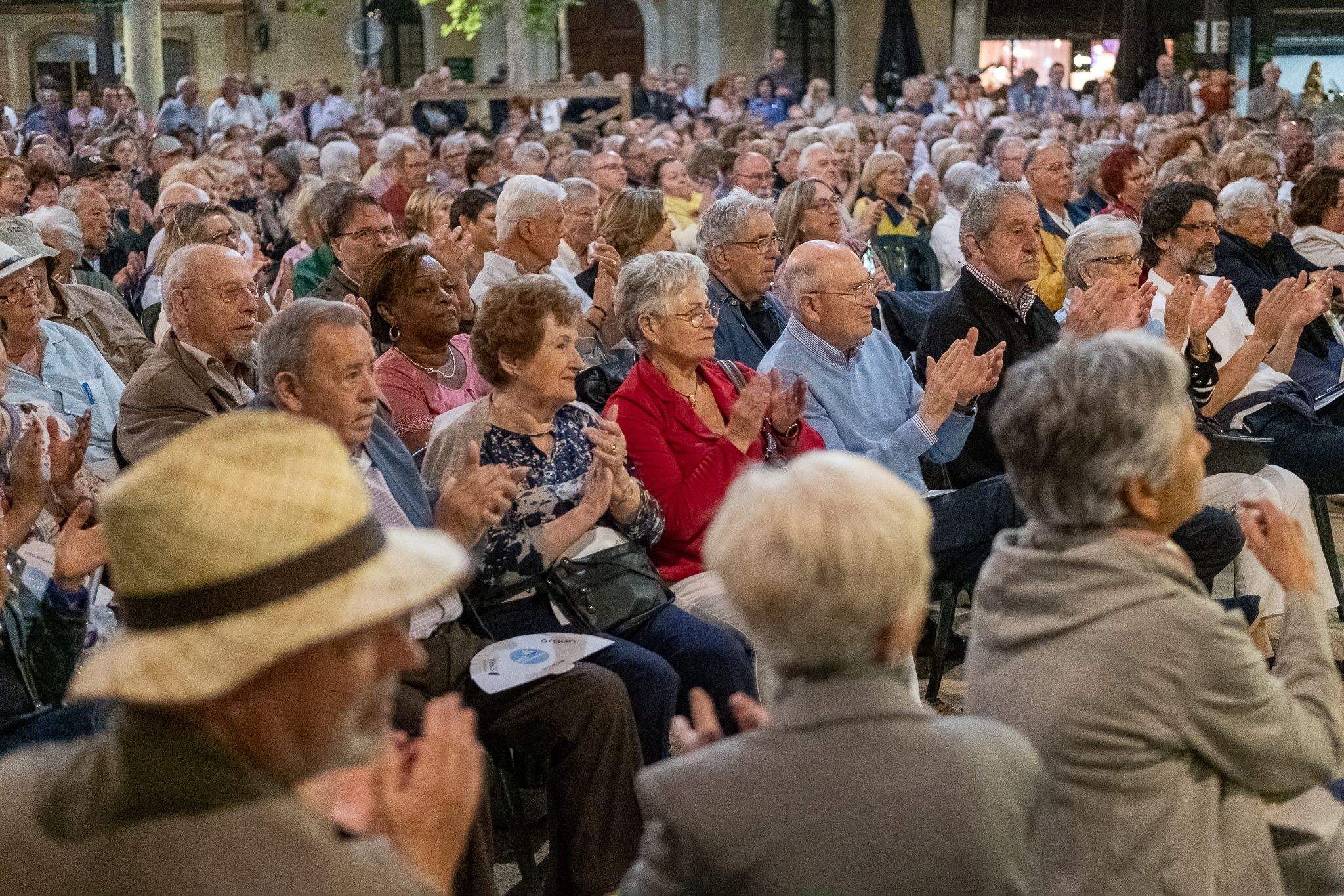 Cantada d'havaneres del TOT Sant Cugat. FOTO: Ale Gómez
