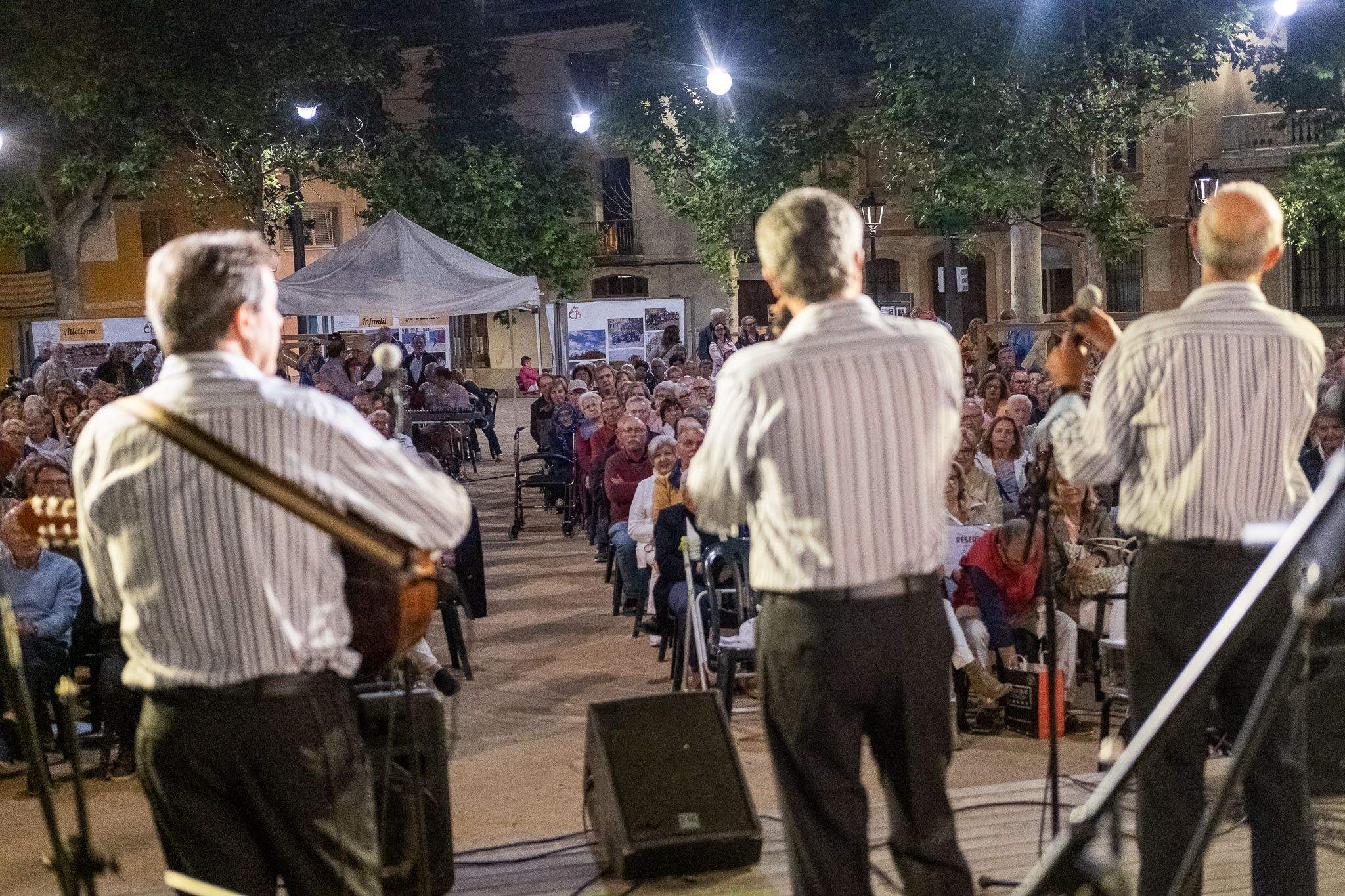 Cantada d'havaneres del TOT Sant Cugat. FOTO: Ale Gómez