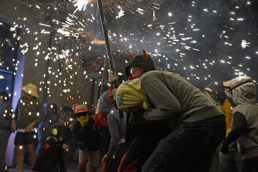 Corrafoc infantil i jove de Festa Major. Fotot: Bernat Millet.