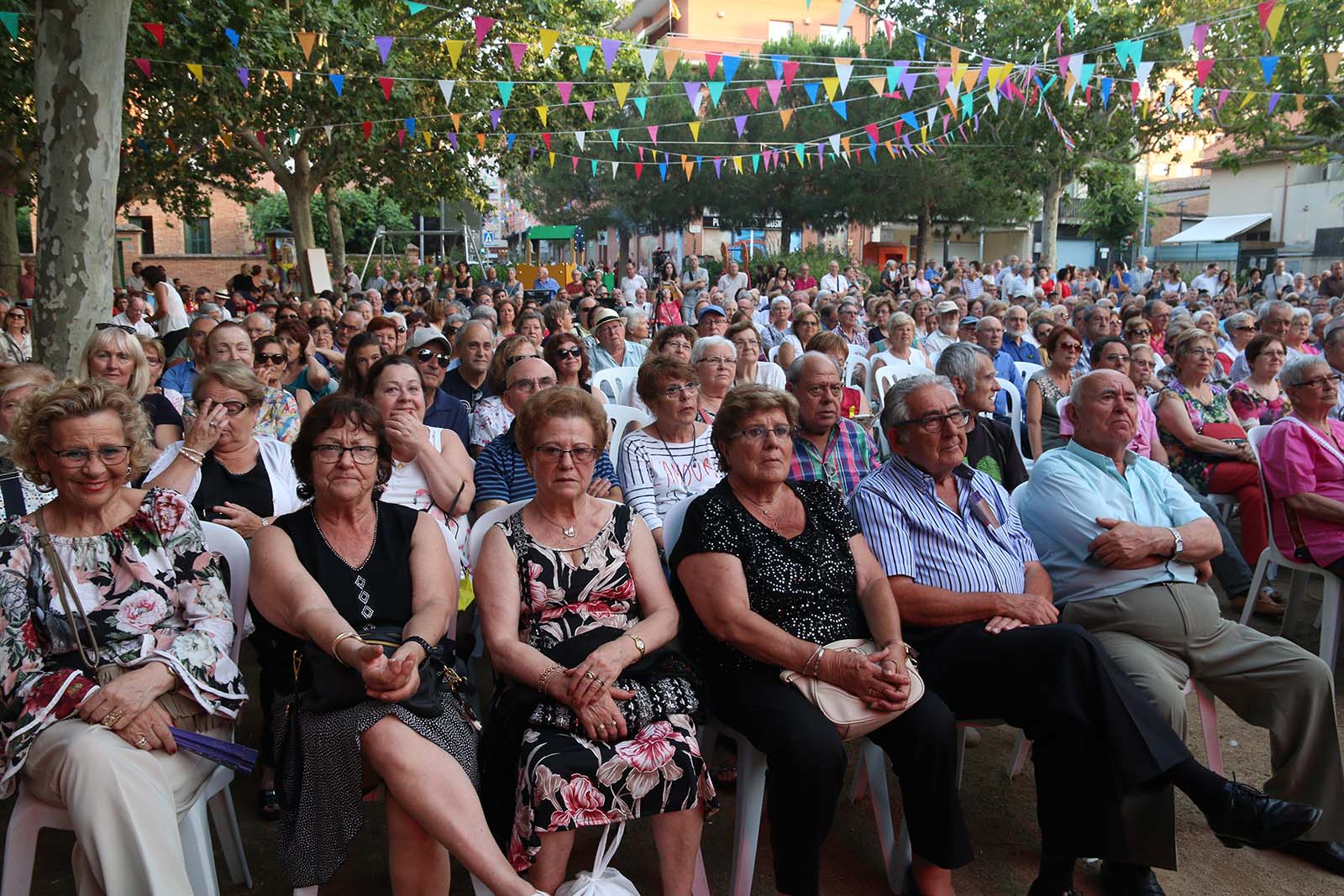 Havaneres i rom cremat a la Plaça del Coll. Foto: Lali Álvarez