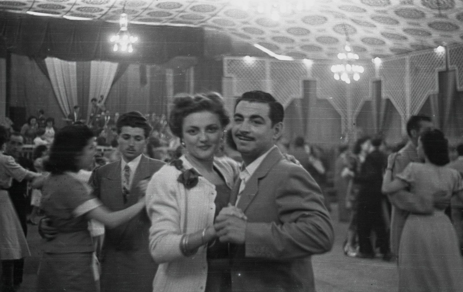 Ball als quatre cantons a l'any 1944. Fons Cabanas (fotògrafs). AMSCV