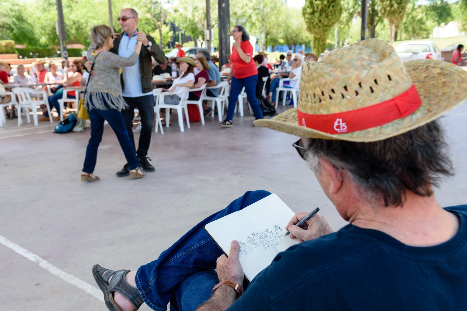75è aniversari del Club Muntanyenc: Paella popular de germanor i actuació musical al Parc de Ramon Barnils. FOTO: Miguel López Mallach