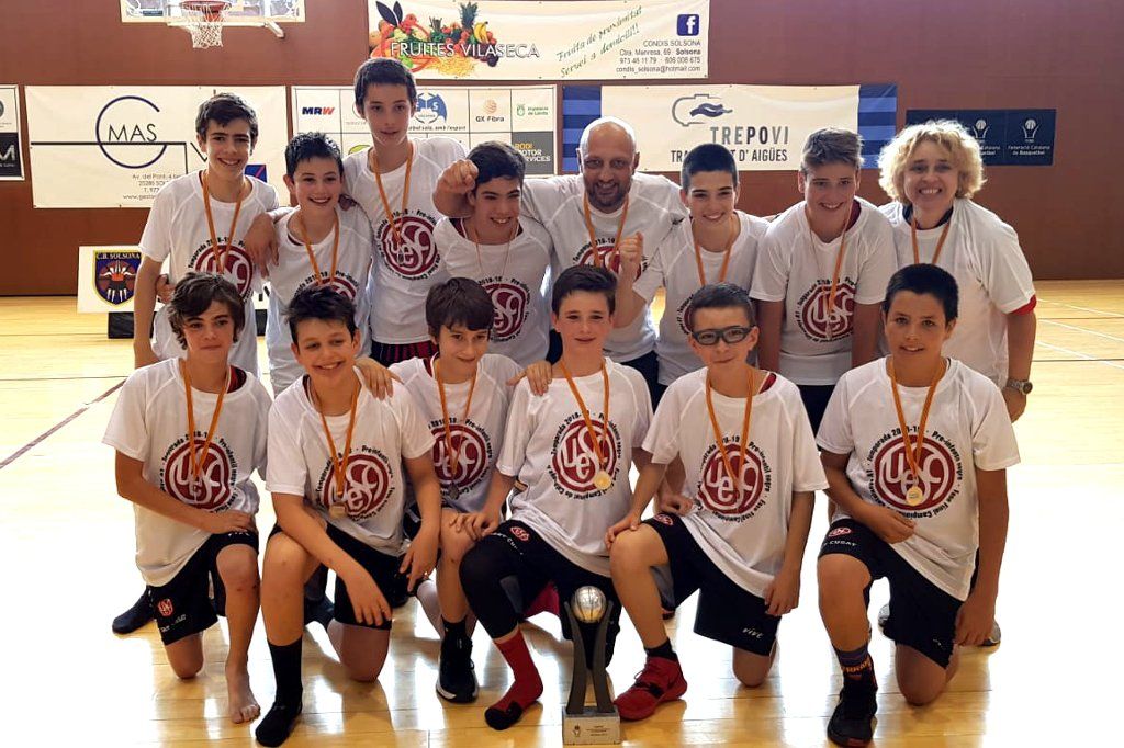 L'equip preinfantil masculí de bàsquet de la Unió Esportiva Sant Cugat, campió de Catalunya de Clubs. FOTO: Federació Catalana de Basquetbol