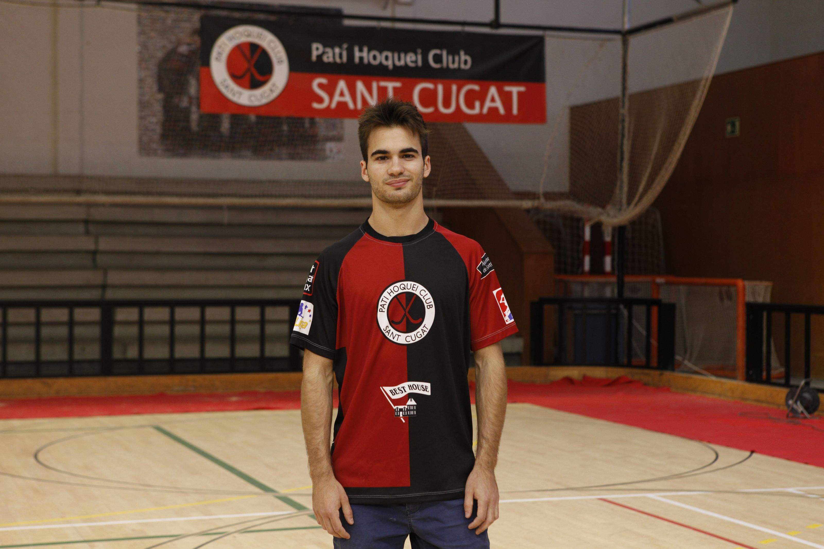 Pau Gilabert, al Pavelló 2 de la ZEM Rambla del Celler, on juga el Patí Hoquei Club Sant Cugat. FOTO: Bernat Millet