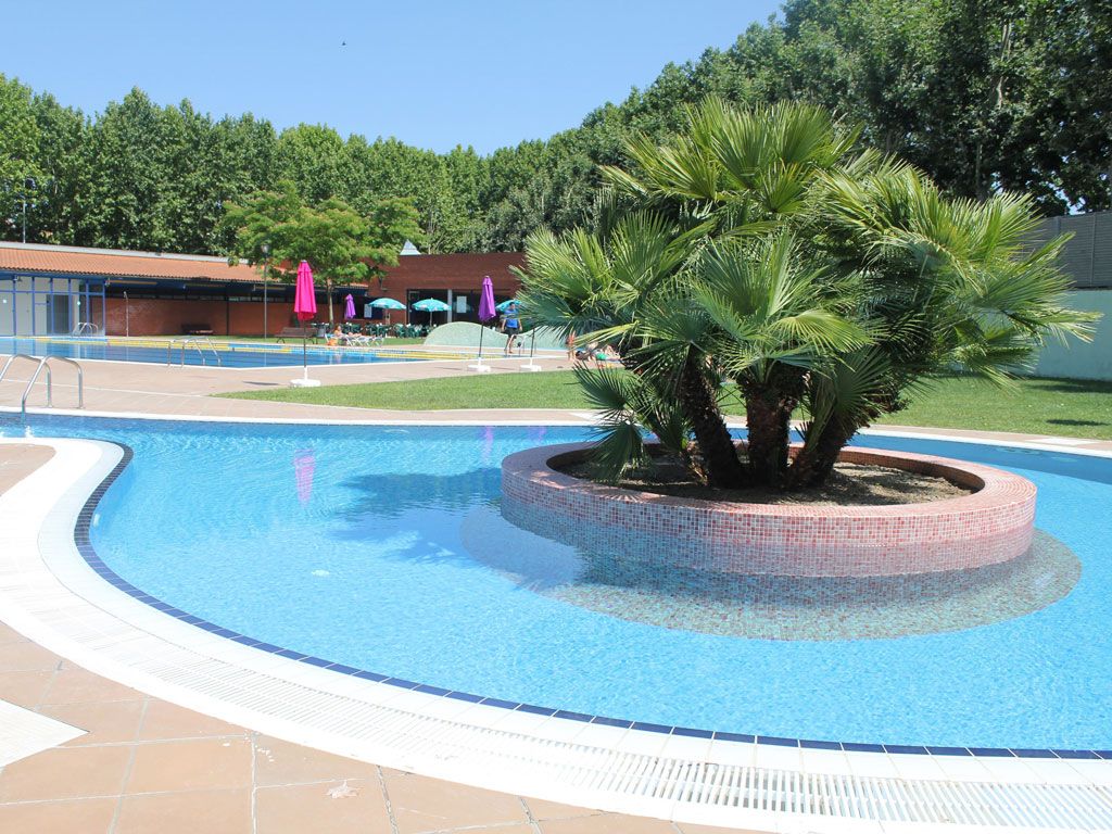 Piscina municipal del Parc Central. FOTO: Cedida