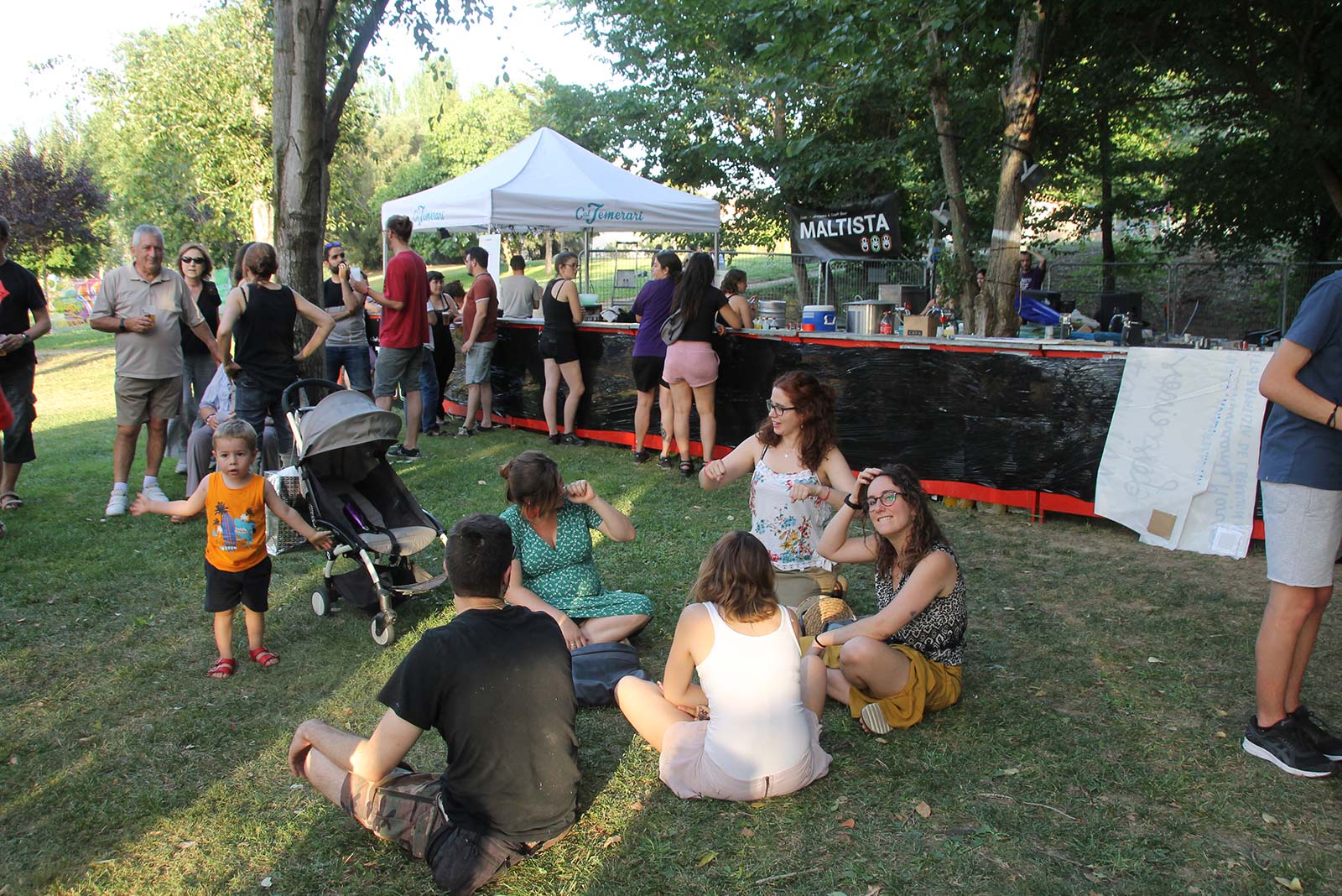 Comença la Festa Major Alternativa. FOTO: Paula Galván