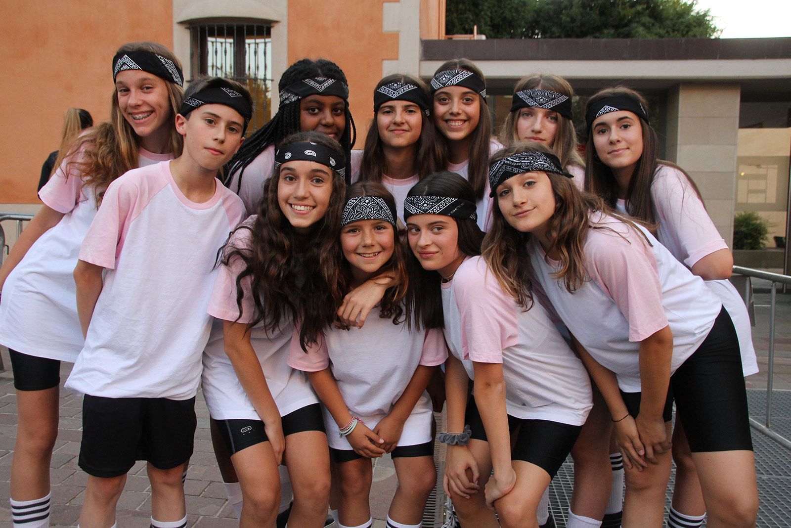 Hip Hop de la mà dels grups de ball de l'Escola Sant Cugat i Ibi & Pau Arnal. FOTO: Paula Galván
