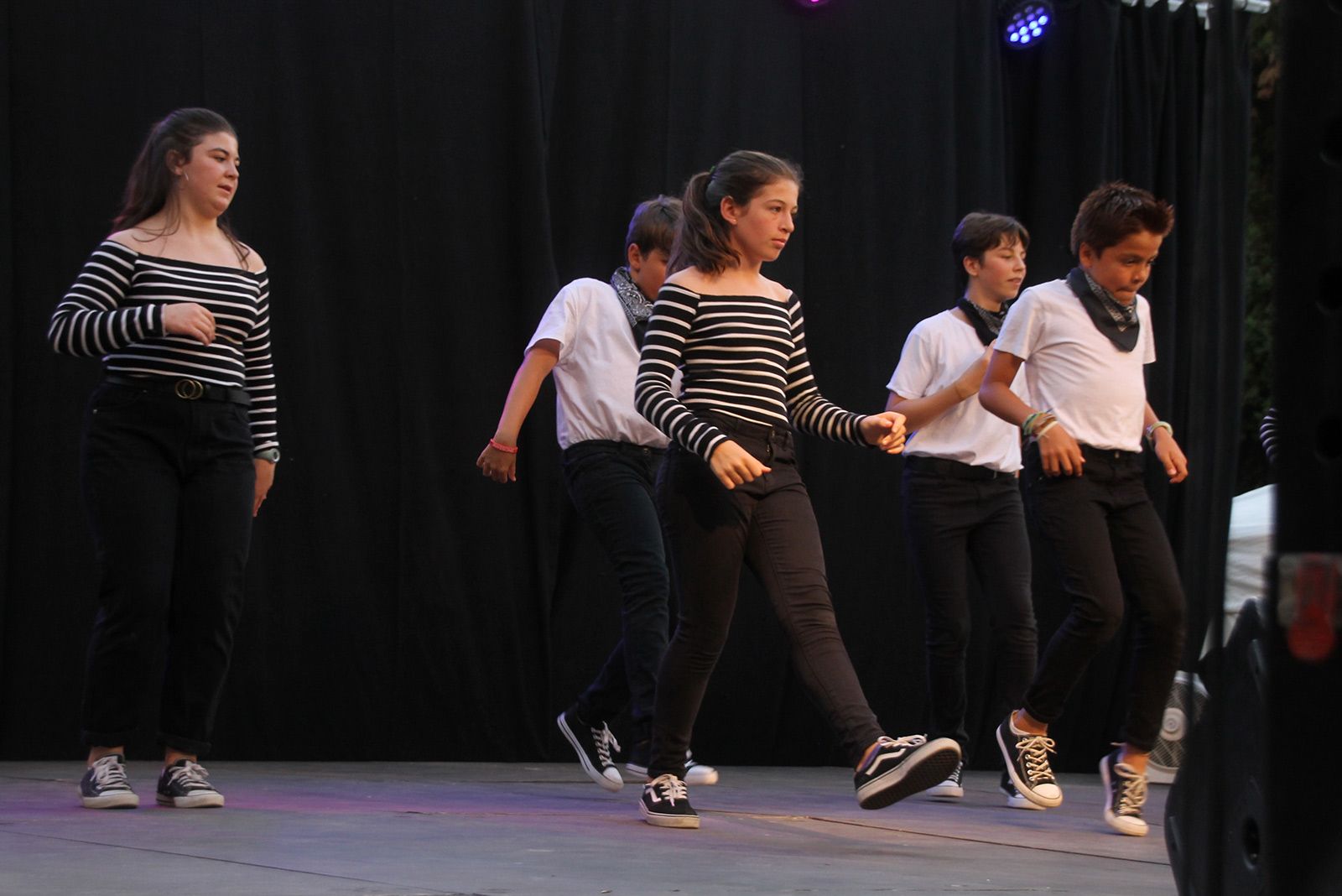 Hip Hop de la mà dels grups de ball de l'Escola Sant Cugat i Ibi & Pau Arnal. FOTO: Paula Galván