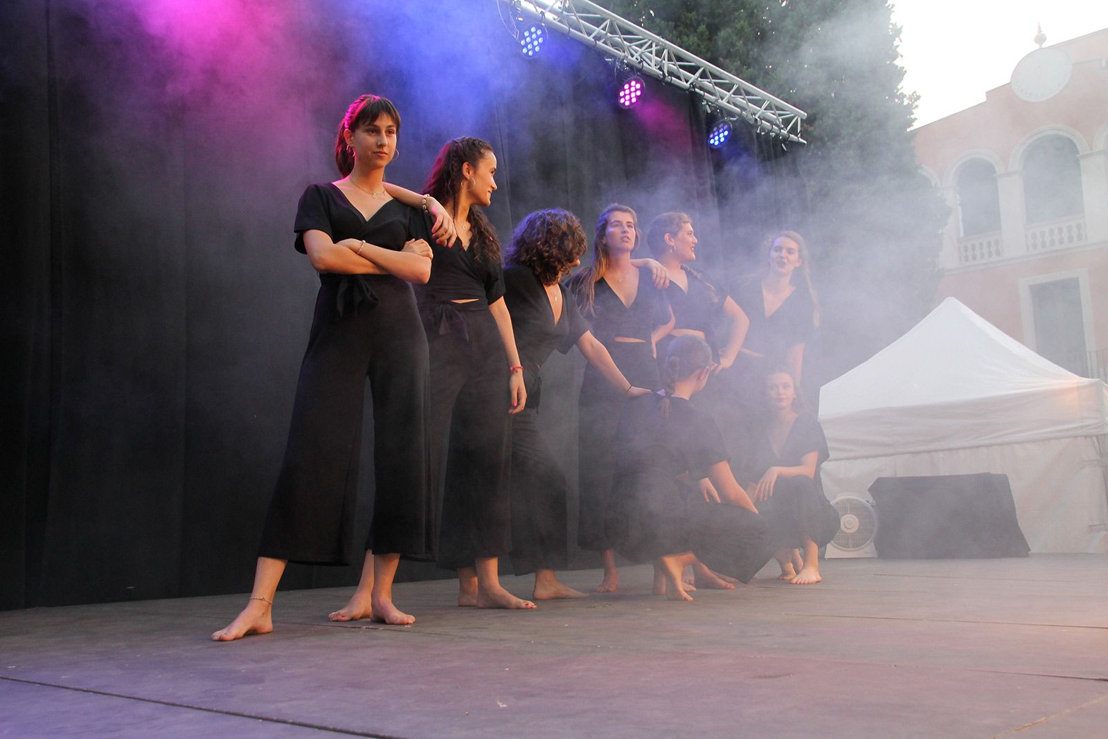 Hip Hop de la mà dels grups de ball de l'Escola Sant Cugat i Ibi & Pau Arnal. FOTO: Paula Galván