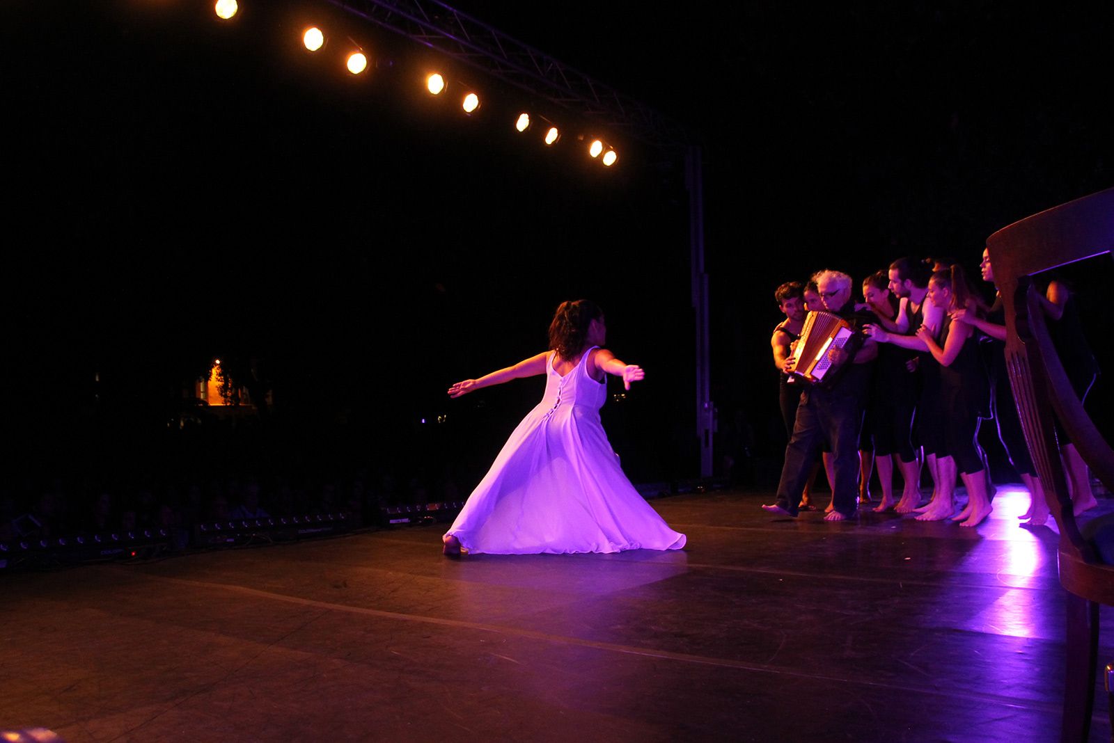 "M'agradi o no", espectacle de l'Esbart. FOTO: Paula Galván