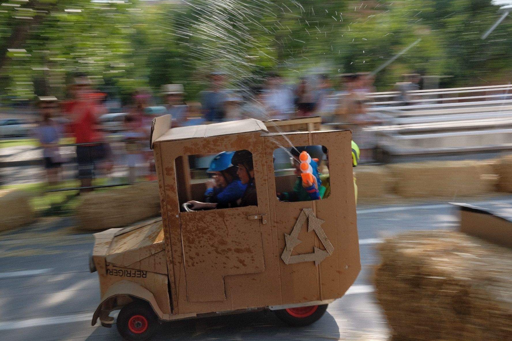 Un dels vehicles de la baixada de carros de Festa Major. FOTO: Ale Gómez