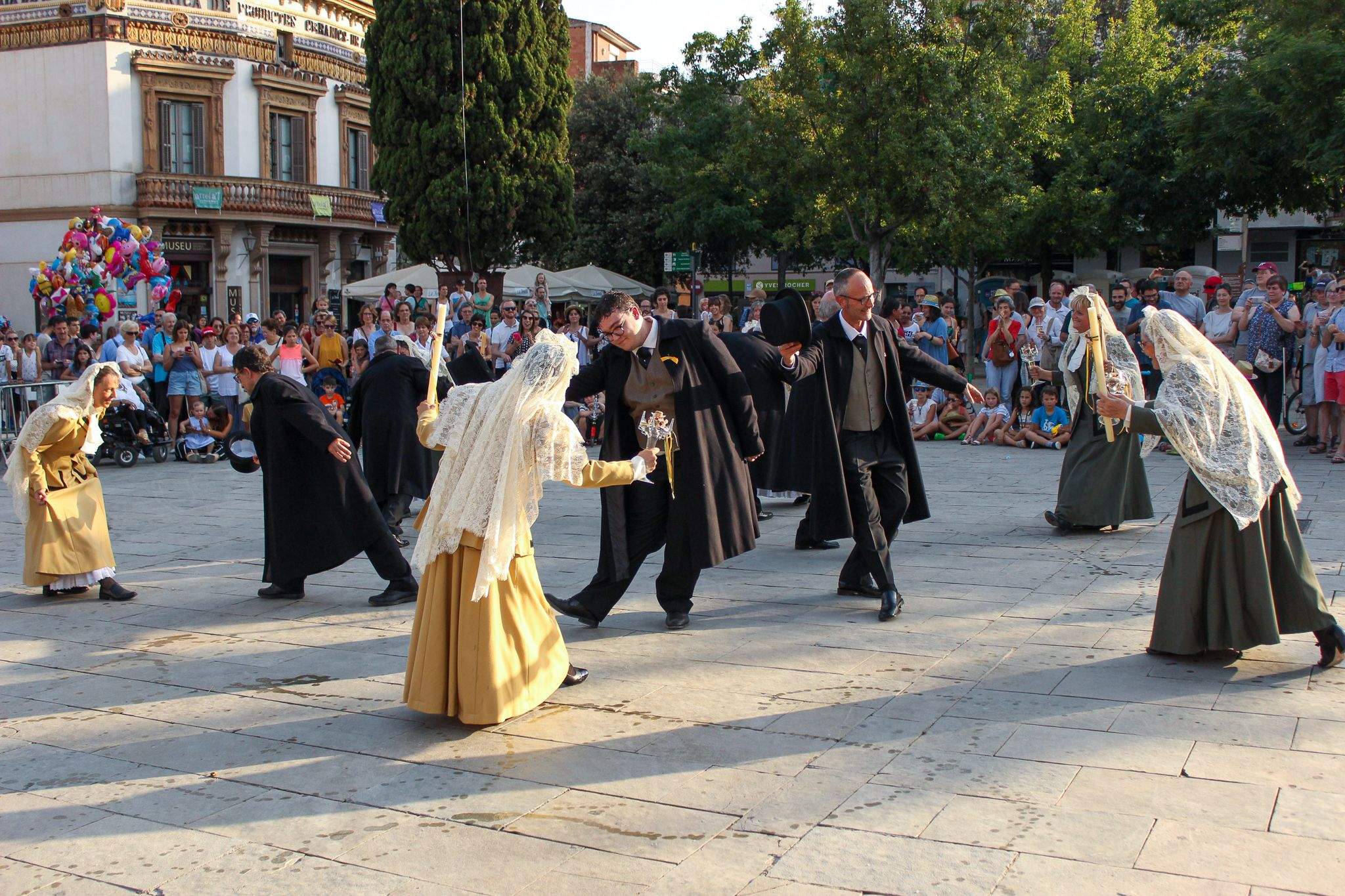 Balls i Entremesos d'arreu de Catalunya a la plaça d'Octavià. Foto: Alex Gómez