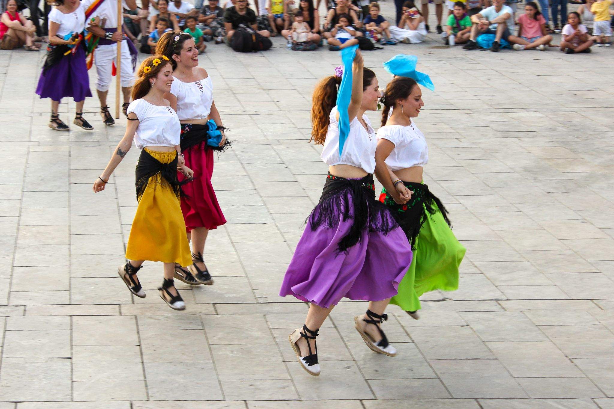 Balls i Entremesos d'arreu de Catalunya a la plaça d'Octavià. Foto: Alex Gómez